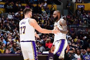 巴克利：基于艾顿的过去我对他谨慎看好 湖人不如火箭&雷霆&掘金