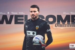 官方：瓦伦西亚31岁门将迪米特雷夫斯基左肩撞伤，开始接受治疗