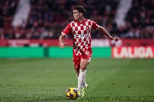 记者：古铁雷斯与奥纳西互换交易未能达成，前者接近加盟那不勒斯