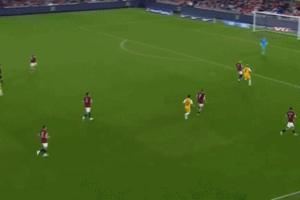 逆天乌龙🤣后卫逆天回传送乌龙，挪威球员单场包办全部12粒进球