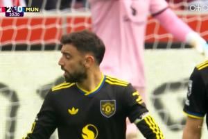 曼联跟队：照这样下去要重演0-4了，B费和达洛特竟公然发生争执