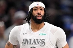 打得不错！浓眉半场12投6中&罚球4中4 得到16分8板1助1断1帽