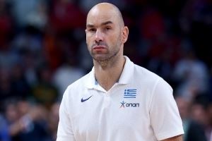 带队获得欧锦赛铜牌!希腊篮协:斯潘诺里斯将继续出任男篮主帅