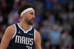 寒冰射手！克莱替补17分钟6投0中一分未得 三分5中0