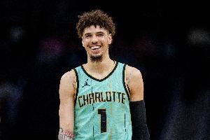 谁有意?三球曾和黄蜂达成5年最高2.6亿合同 未来3年仍剩超1.3亿